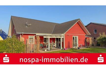Dänisches Wohnflair trifft Effizienz! Ebenerdig bewohnbares Holzhaus mit Doppelcarport - Hürup