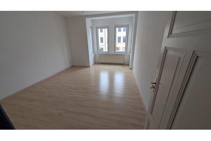 Großzügige 4-Zimmer Wohnung in der Wolfenbüttler Str. zur Miete - Magdeburg Leipziger Straße