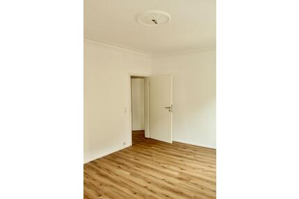 Erstbezug nach Sanierung | 3-Zi-Altbau mit Balkon (WG-geeignet) - Heilbronn Kernstadt