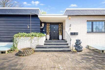 Haus zum Kaufen in Ratingen 935.000,00 € 268 m²