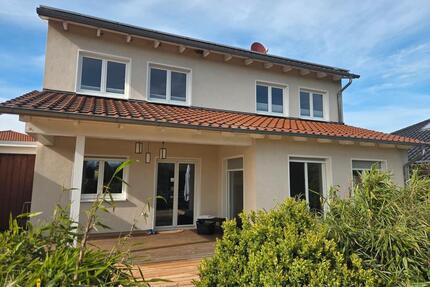 Villa im Kerksiek - 1.900,00&nbsp;EUR Kaltmiete, ca.&nbsp; 165,00&nbsp;m&sup2; in Wolfsburg (PLZ: 38442) Ehmen