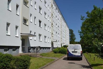 Ruhige Wohnung mit Balkon in Stralsund – Knieper West