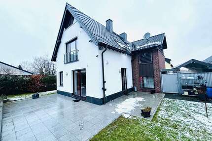 Haus zum Mieten in Roetgen 1.550,00 € 148 m²