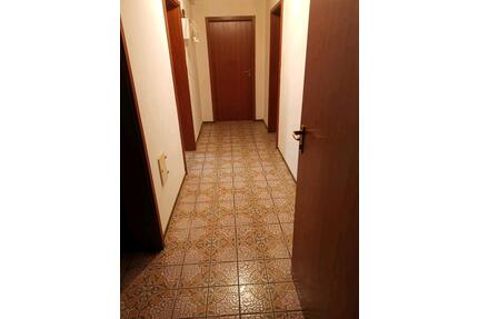 schmucke Stadtwohnung - 400,00&nbsp;EUR Kaltmiete, ca.&nbsp; 35,00&nbsp;m&sup2; in Deggendorf (PLZ: 94469)