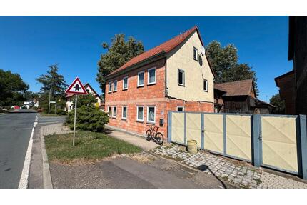 Wohnhaus mit Nebengelass und Scheune - Amt Wachsenburg