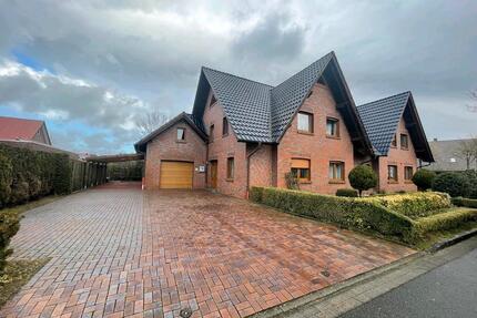 Großzügige Doppelhaushälfte mit Garage & Garten - Papenburg