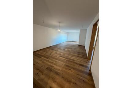 Moderne 2-Zimmer-Wohnung mit Balkon im Neubau – hell & großzügig geschnitten (Whg. 7) - Sankt Oswald-Riedlhütte