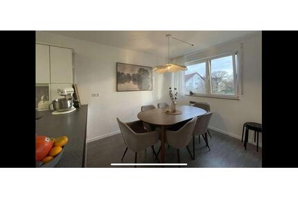 2,5 Zimmer Whg EBK BK Stpl - 900,00&nbsp;EUR Kaltmiete, ca.&nbsp; 69,00&nbsp;m&sup2; in Altbach (PLZ: 73776)