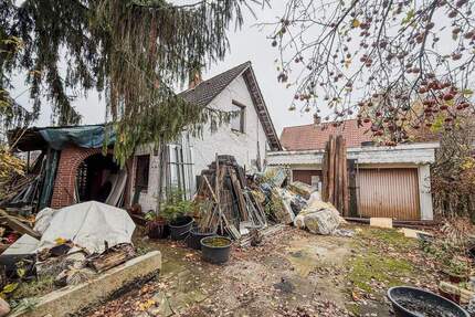 Erbbaurecht mit einer sanierungsbedürftigen Doppelhaushälfte - Hamburg Langenhorn