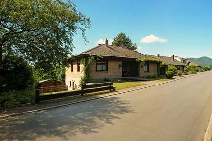 Haus zum Kaufen in Albersweiler 495.000,00 € 200 m²