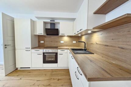 ** 1. NKM geschenkt*! ** Exklusives Wohnen im Leipziger Zentrum – ca. 180 m², 5 Zimmer, EBK!