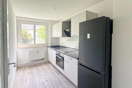 !! Grün und Ruhig Wohnen !! Helle 2-Zimmer-Wohnung mit Einbauküche und Tageslichtbad - Chemnitz Borna-Heinersdorf