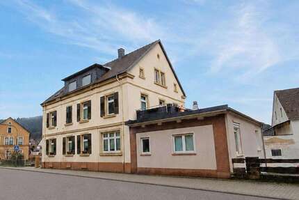 Haus zum Kaufen in Hinterweidenthal 400.000,00 € 390 m²
