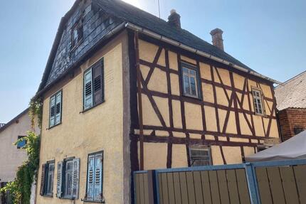 Sanierungsobjekt mit Potenzial – Historisches Wohnhaus für Vision - Hünfelden