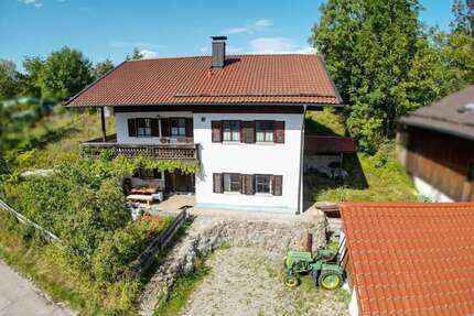 Haus zum Kaufen in Feldkirchen-Westerham 929.000,00 € 260 m²