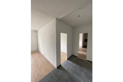 ! ERSTBEZUG ! Wohnen in Familiengerechter Lage - Schneeberg Neustädtel