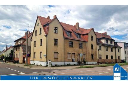 Sanierungsbedürftiges Mehrfamilienhaus-Ensemble im beliebten Sennewitz - Petersberg