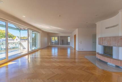 Großzügige Penthousewohnung Menden Stadtmitte mit Aufzug und 3 Balkonen - Menden (Sauerland)