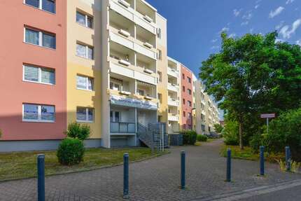 Wohnung zum Mieten in Halle 405,00 € 57.17 m²