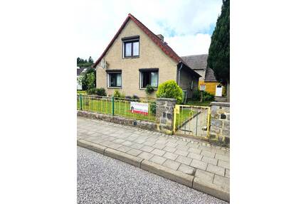 Renovierungsbedürftiges Einfamilienhaus in idyllischer Lage auf Rügen ! - Bergen