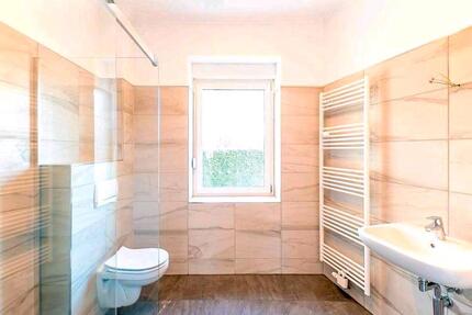 Sanierte Wohnung mit neuer Einbauküche in Magdeburg Lemsdorf