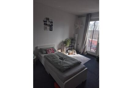 schönes Zimmer mit Balkon in 4er WG - Jena Lobeda-Altstadt