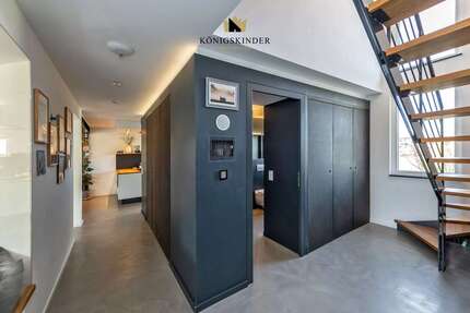 Haus zum Kaufen in Stuttgart 1.399.000,00 € 330 m²