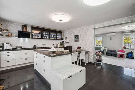 Haus zum Kaufen in Düren 389.900,00 € 131.7 m²