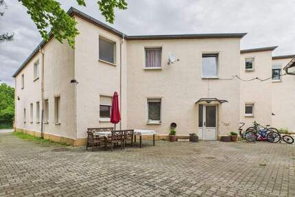 4 Wohnungen, Garagen und Lager - 440.000,00&nbsp;EUR Kaufpreis, ca.&nbsp; 387,00&nbsp;m&sup2;&nbsp;Wohnfl&auml;che in Leipzig (PLZ: 04249) Knautkleeberg-Knauthain