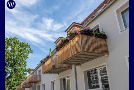 Modern* Hell* Saniert*: 3 Zimmer-Wohnung mit Balkon + Einbauküche + Tageslichtbad mit Dusche - Wedel