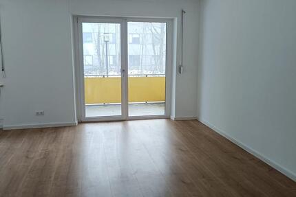 Schöne lichtdurchflutete 4 Zimmer Wohnung mit Balkon - Feldkirchen