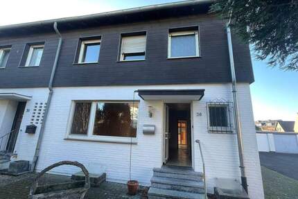 Renovierungsbedürftiges EFH in ruhiger Lage von MG-Bettrath - Mönchengladbach