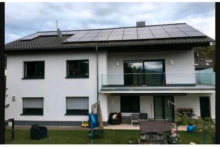 Modernisiertes EFH mit Einliegerwohnung, Hof u. Garten, PV-Anlage - Freudenberg