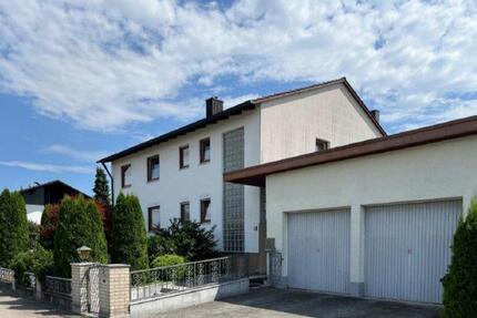 Zweifamilienhaus - 450.000,00&nbsp;EUR Kaufpreis, ca.&nbsp; 206,38&nbsp;m&sup2; in Eichendorf (PLZ: 94428)