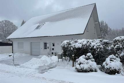 Außergewöhnliches EFH mit Wohnmobil-Garage in Neuastenberg! - Winterberg