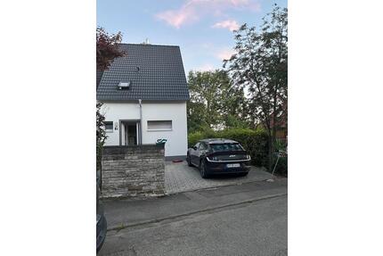 Doppelhaushälfte mit Einliegerwohnung von Privat - Korntal-Münchingen