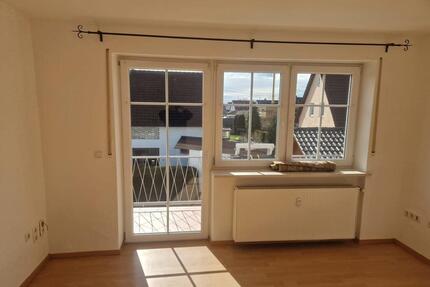 Helle 4-Zimmer-Wohnung107 m² mit EBK & Süd-Balkon in Balzhausen