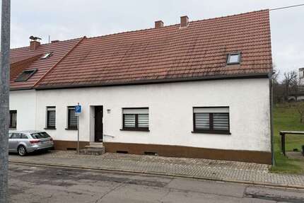 Haus zum Kaufen in Eppelborn-Wiesbach 129.000,00 € 115 m²