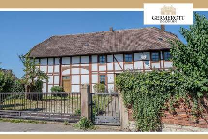 Fachwerk-Idylle ohne Sanierungsstau: Modernisiertes Raumwunder in Emmerke mit großem Nebengebäude - Giesen