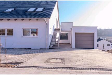 Moderne 3-Zimmer-Dachgeschosswohnung mit Terrasse ab 01.02.27 - Wörth an der Donau