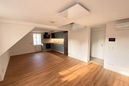 Erstbezug: Hochwertige 4-Z Maisonette-Wohnung, EBK & Gäste-WC - Schwäbisch Gmünd