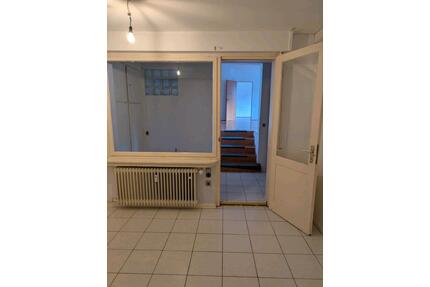 Große 2 Zimmer Wohnung - 950,00&nbsp;EUR Kaltmiete, ca.&nbsp; 80,00&nbsp;m&sup2; in Bergheim (PLZ: 50126)