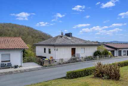 Haus zum Kaufen in Aßlar 529.000,00 € 300 m²