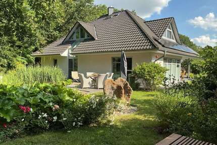 Haus zum Kaufen in Isenbüttel 649.000,00 € 200 m²