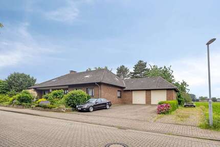 Haus zum Kaufen in Rees 459.000,00 € 245 m²