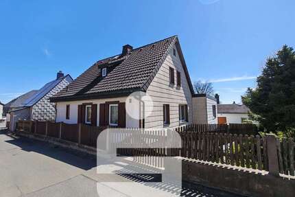 Haus zum Kaufen in Schwarzenbach a.Wald 135.000,00 € 130 m²