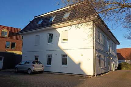 Spannendes Investment im Herzen von Zetel: Modernes 6-Parteien-Haus in Toplage (Bj. 2015)