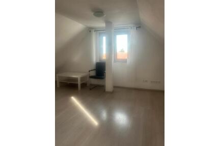 2-Zimmer Dachgeschosswohnung in Stuttgart-Degerloch