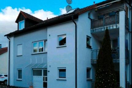 Mehrfamilienhaus mit neuer Fassade - Tauberbischofsheim