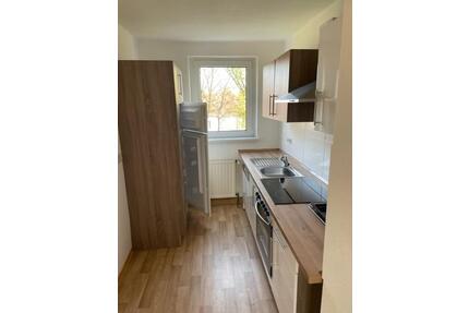 3 Raumwohnung mit Einbauküche und Balkon Zeitz Völkerfreundschaft